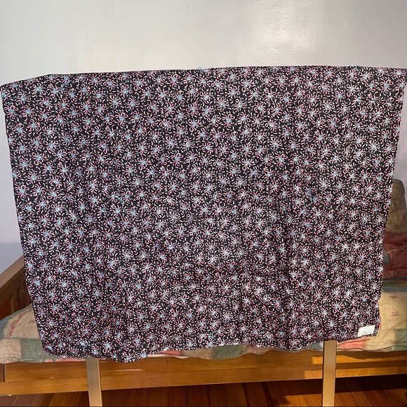 Handmade floral pillow quilt💐 - Picture 9 of 9